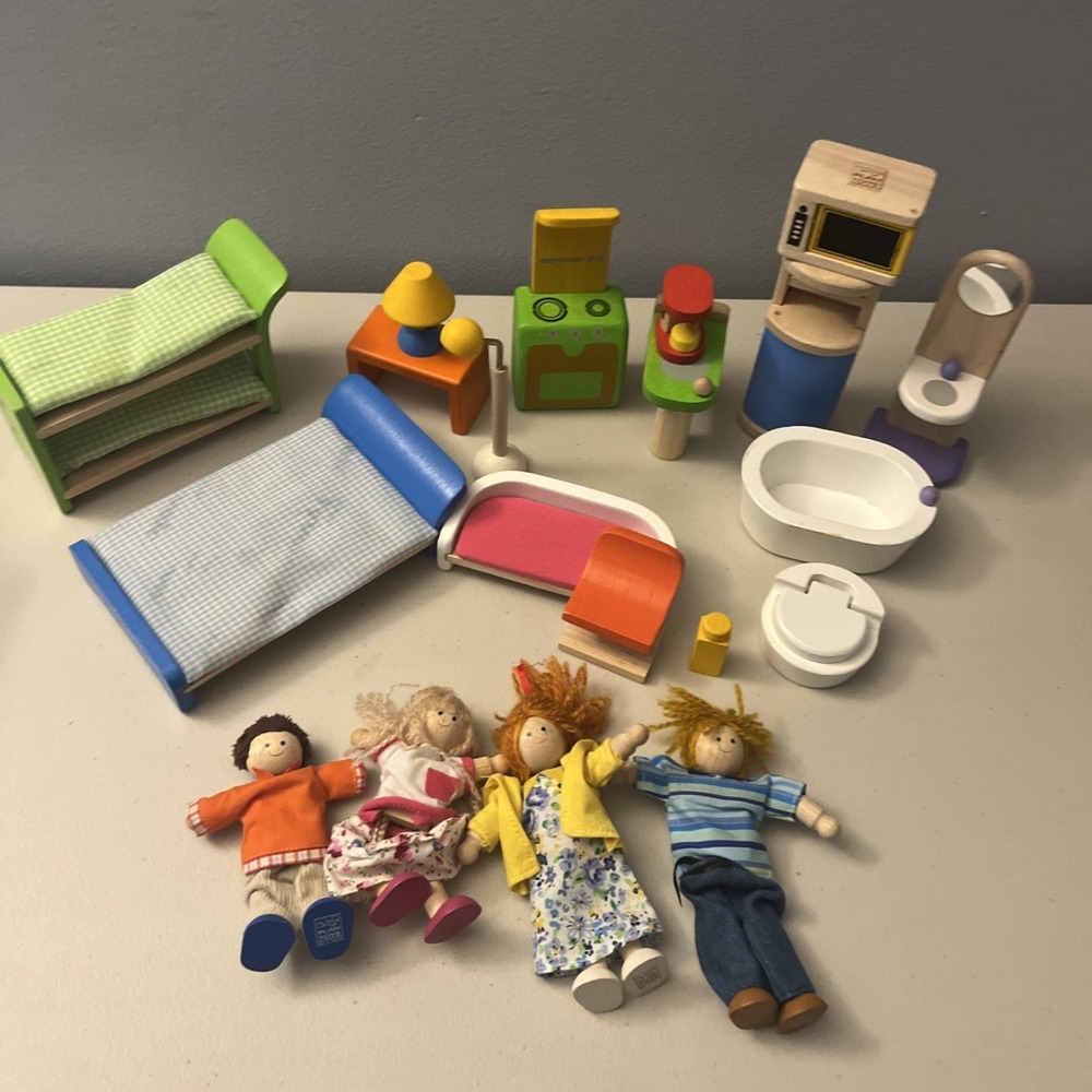 Plan Toys - Wooden Dollhouse Furniture Lot 23 Pieces Kitchen Bathroom Bed People